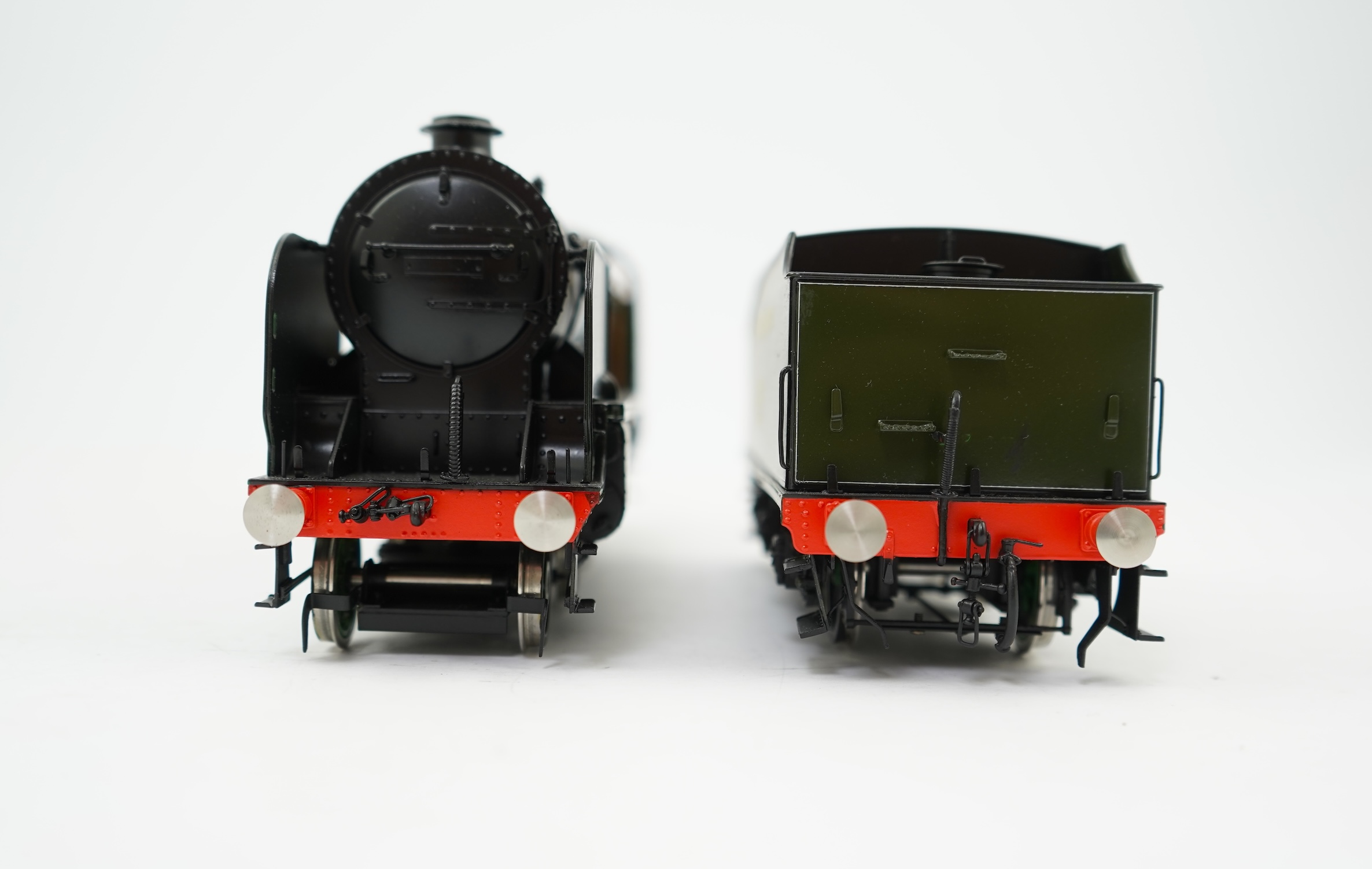 An 0 Gauge Finescale Brass model of Southern Railway Schools Class, Tonbridge 905, 4-4-0 tender locomotive, powered for two rail operation.